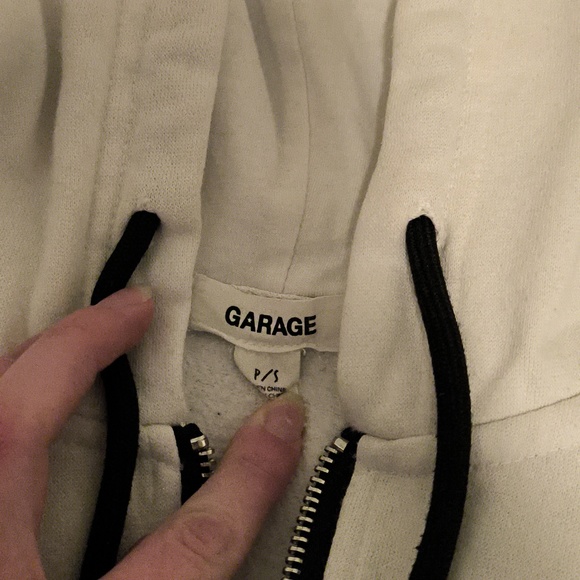 Garage White Cropped Hoodie - Picture 3 of 5